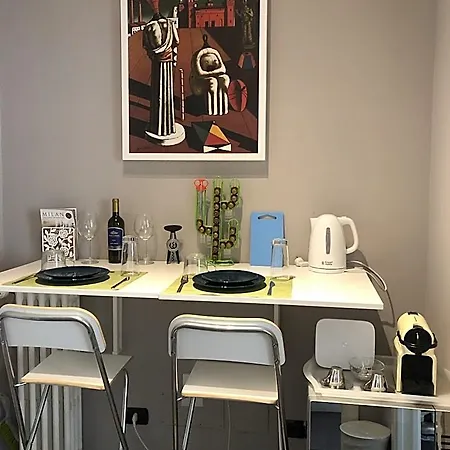 Sant' Ambrogio Ensuite Appartement