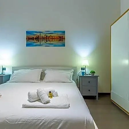 Sant' Ambrogio Ensuite Appartement Milaan